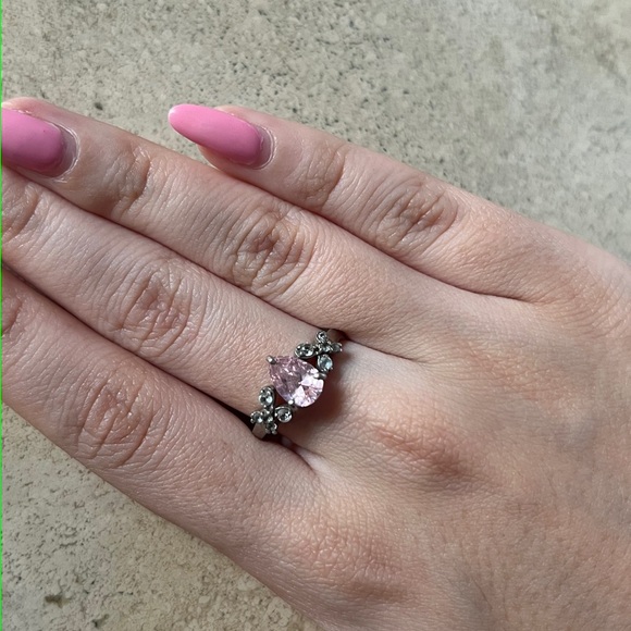 Elegant Silver and Pink CZ Gemstone Ring